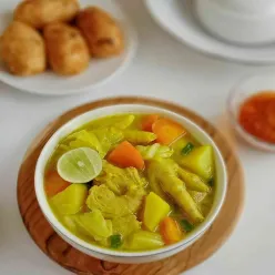 Sop Ceker dan Kepala Ayam
