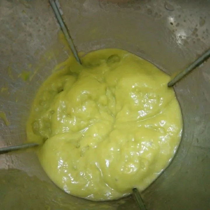 Step 2 Roti Alpukat Madu