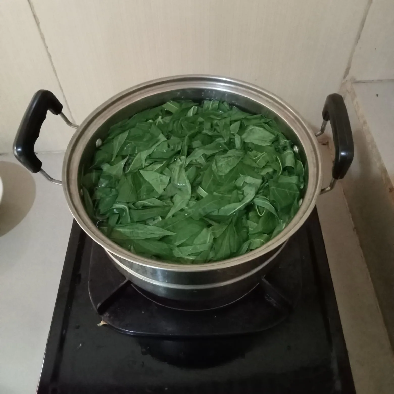 Step 1 Daun Singkong Kuah Kuning