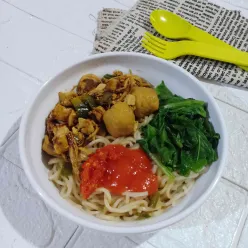 Mie Ayam Suwir Tahu Putih
