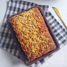 Jika sudah matang, potong sesuai selera dan sajikan.