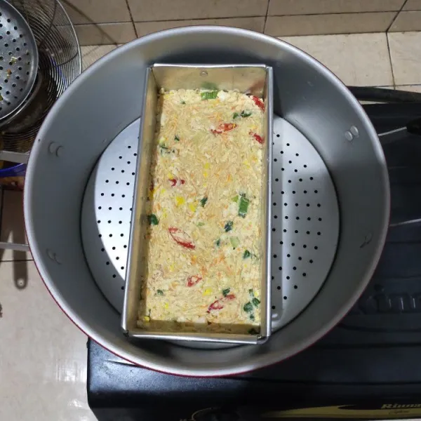 Lalu kukus 30 menit.