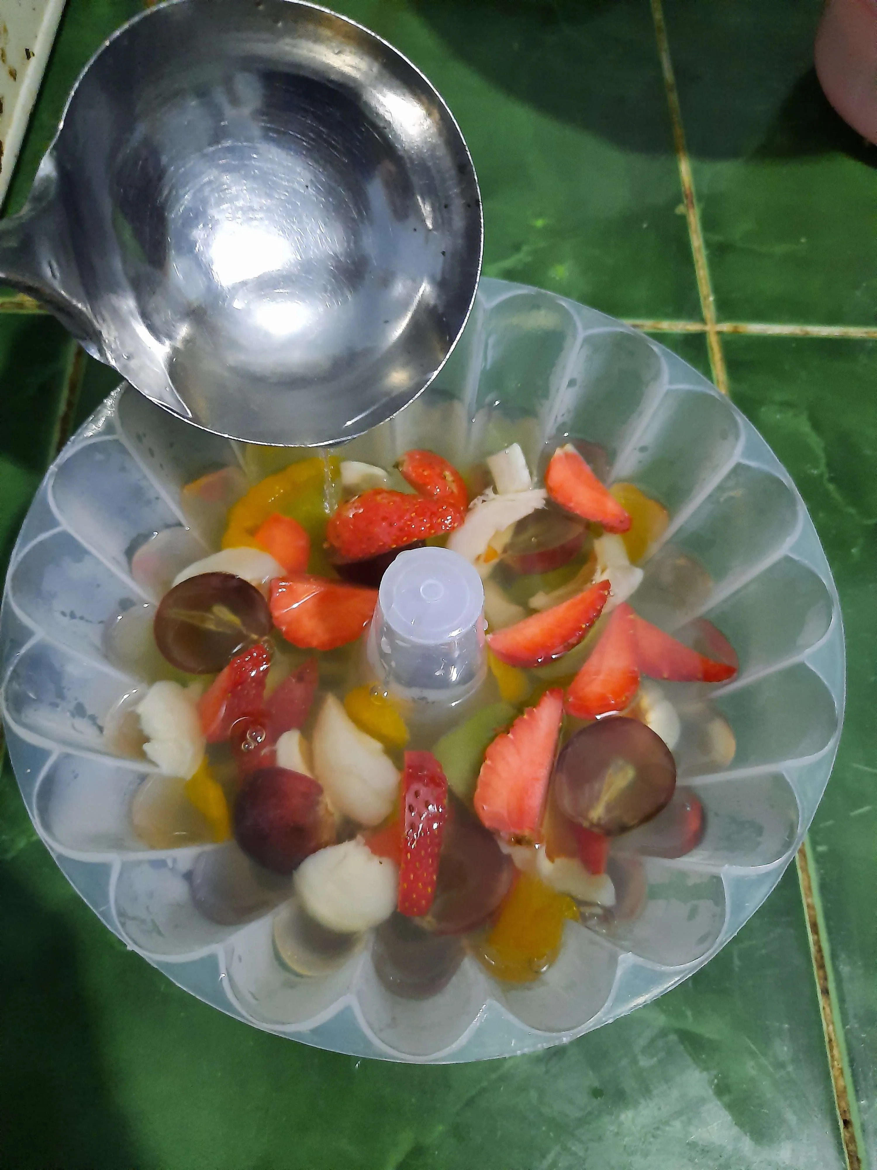 Step 3 Puding Kaca Hias Buah