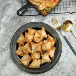 Pangsit Goreng Isi Ayam Jamur