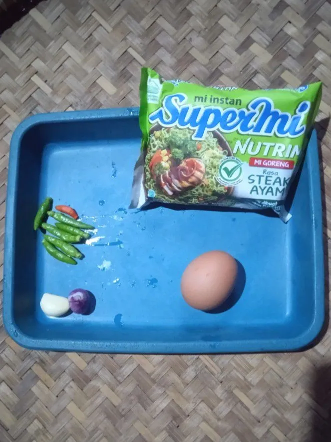 Step 1 Mie Nyemek Supermi Nutrimi Goreng