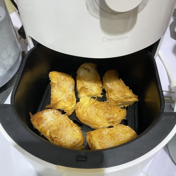 Atur waktu selama 15 menit, setelah matang siap untuk disajikan.