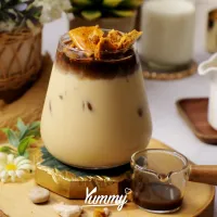 Dalgona Candy Drink (Honeycomb Latte)