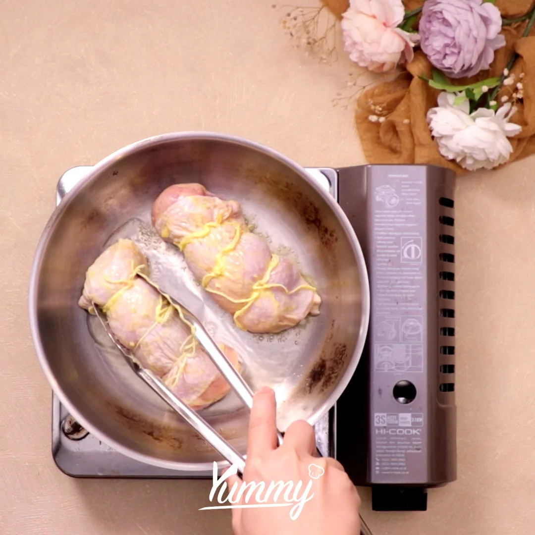 Step 2 Rolade Ayam Saus Madu Balsamic