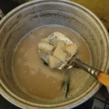 Masak hingga mendidih kembali, lalu matikan api. Kemudian angkat dan sajikan.