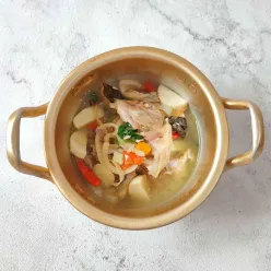 Sop Bakso Tulang Ikan Kemangi