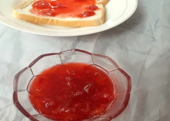 Selai Strawberry
