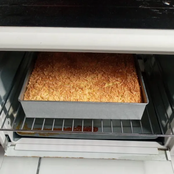 Panggang dengan suhu 200'C api atas bawah selama 45 menit (sesuaikan dengan oven masing-masing).