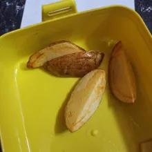 Simpan kentang di dalam freezer dulu.