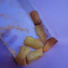 Beri bubuk rasa sesuai selera. Kocok supaya bisa menyatu.