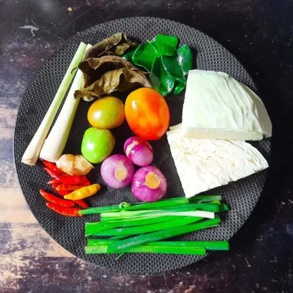 Persiapkan bahan pelengkap lainnya.