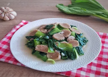 Cah Pokcoy Bakso Sapi