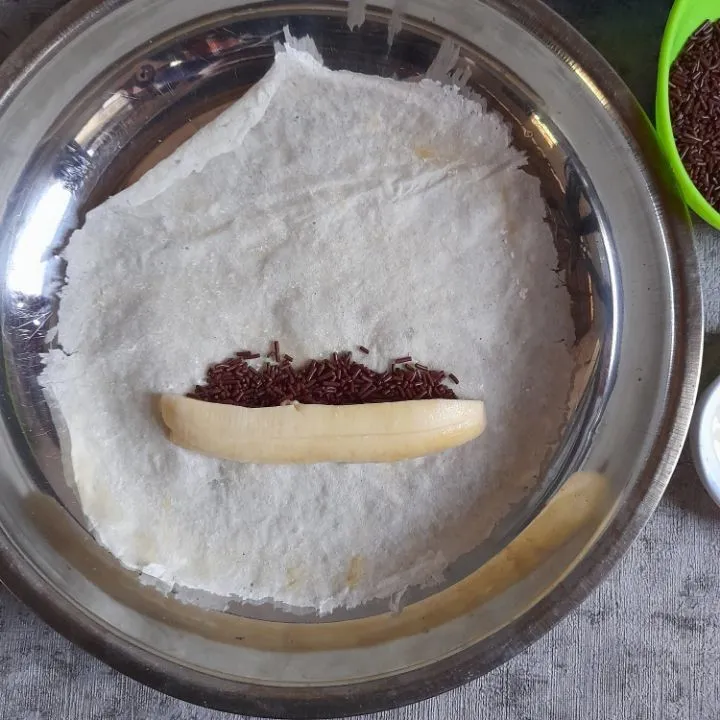 Step 3 Banana Choco Roll