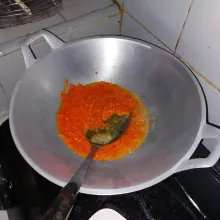 Tumis bumbu.