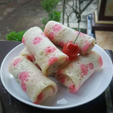 Dadar Gulung Polkadot