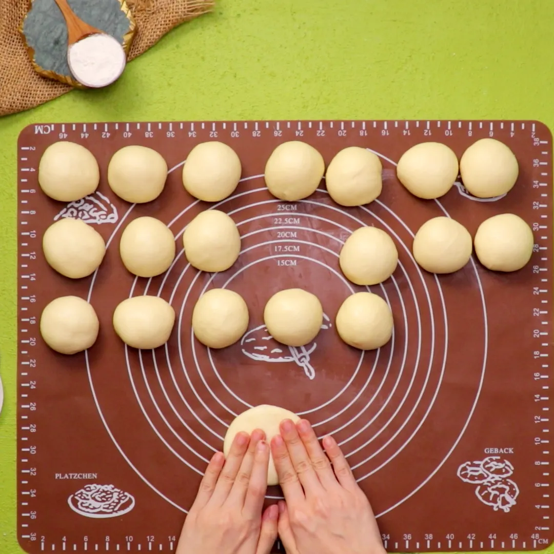 Step 4 Adonan Bakpao (Bao)