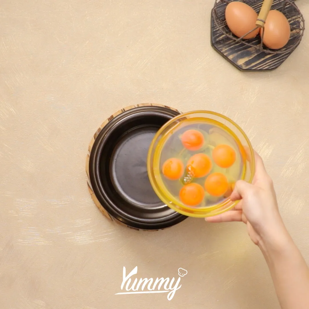 Step 1 Gyeran-Jjim (Telur Kukus ala Korea)