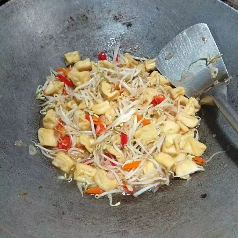 Step 4 Tumis Toge Tahu