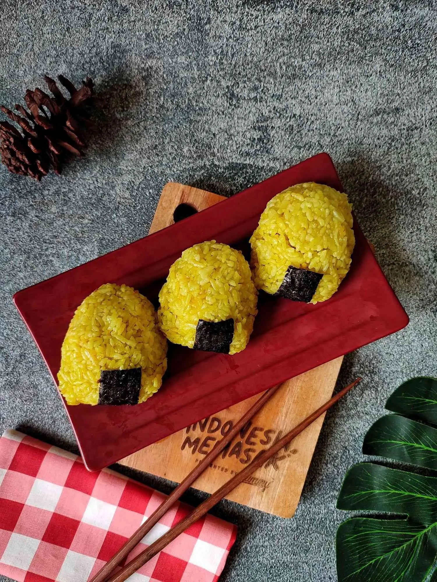 Onigiri Nasi Kuning