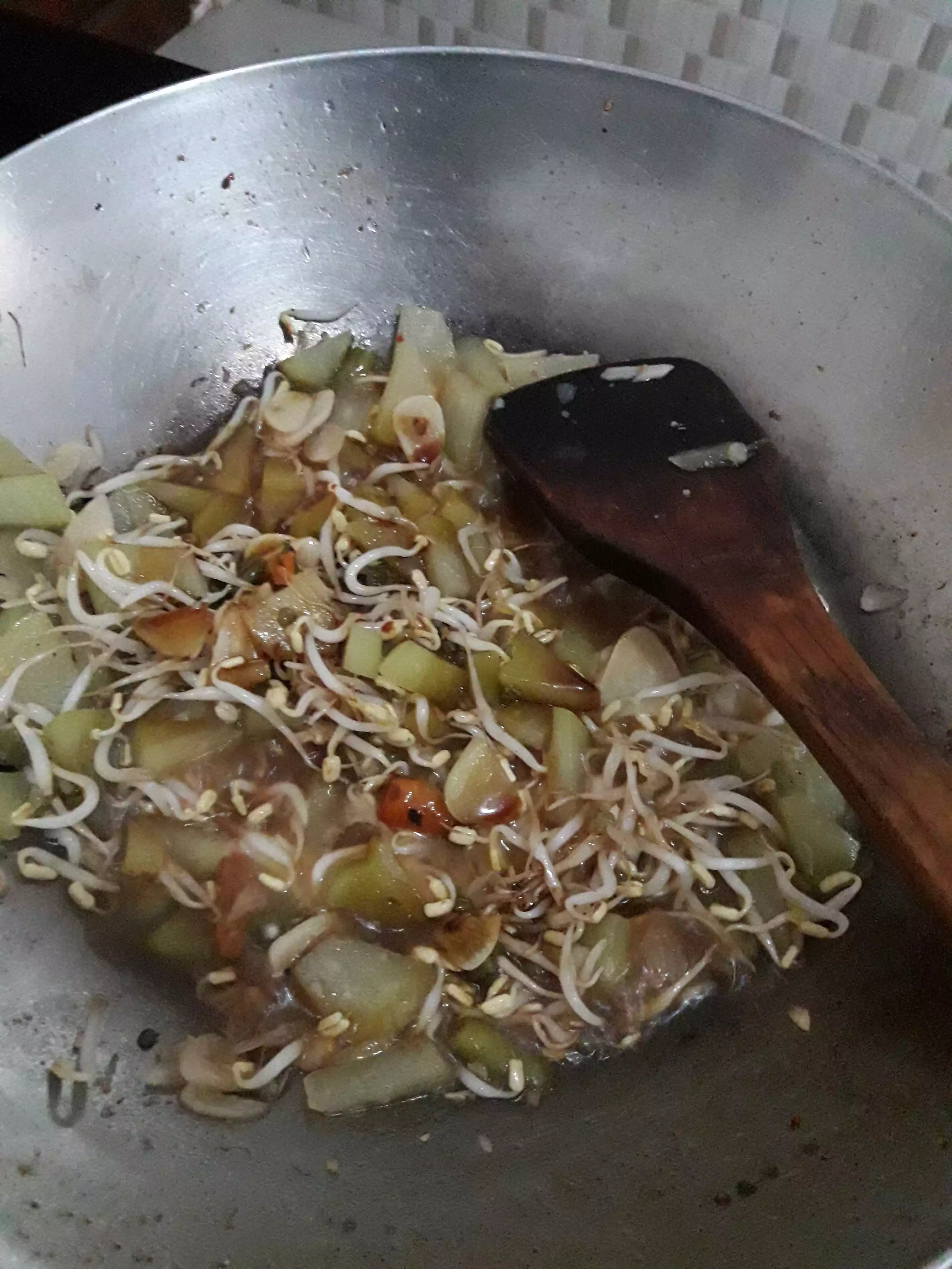 Step 5 Tumis Labu Siam dan Tauge