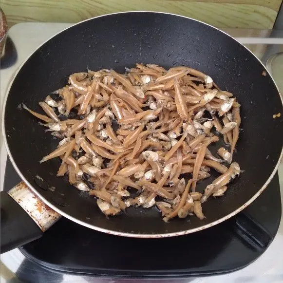 Step 2 Sambal Teri Asin