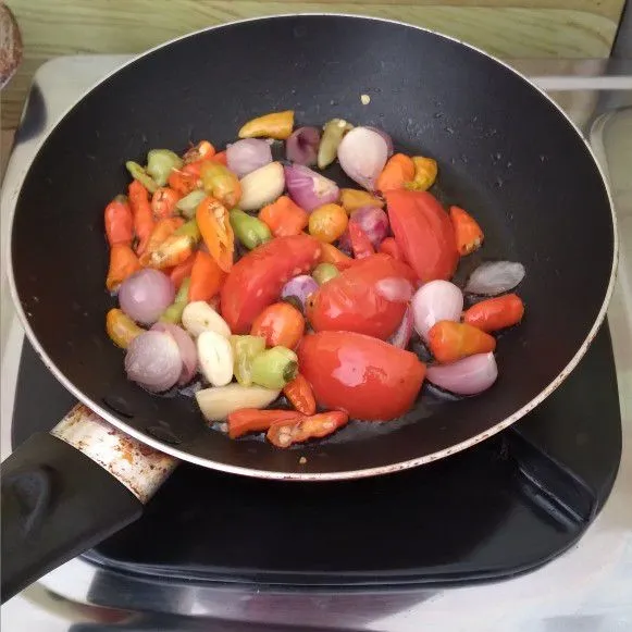 Step 1 Sambal Teri Asin