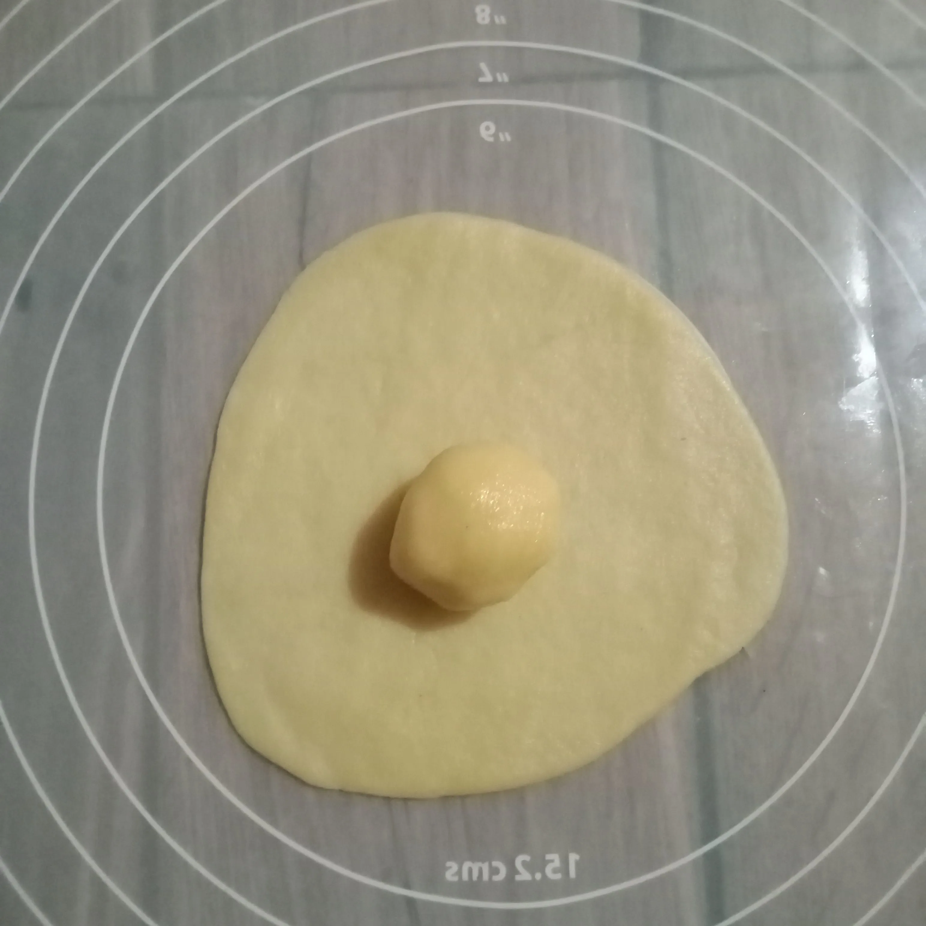 Step 4 Bolen Pisang Keju Cokelat