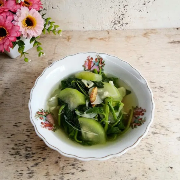 Pindahkan ke mangkok dan siap disajikan.