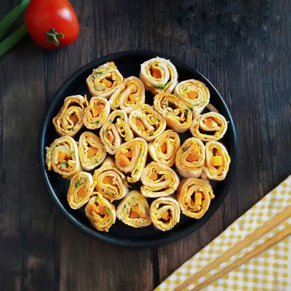 Potong-potong sesuai selera.
Sajikan.