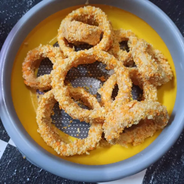 Supaya lebih set masukkan di kulkas minimal 30 menit.