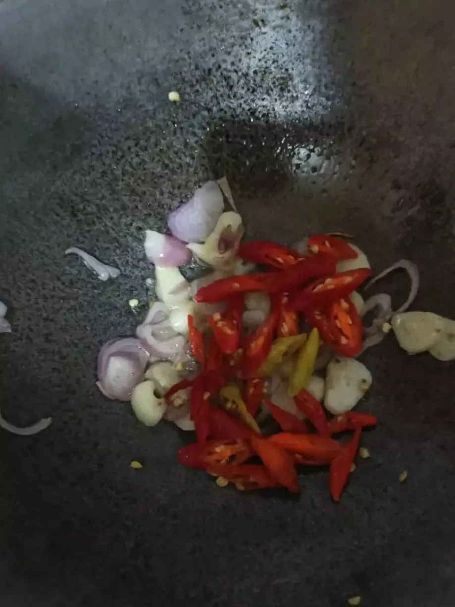 Step 3 Tumis Kangkung Belacan