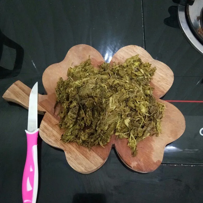 Step 1 Tumis Kenikir Ebi