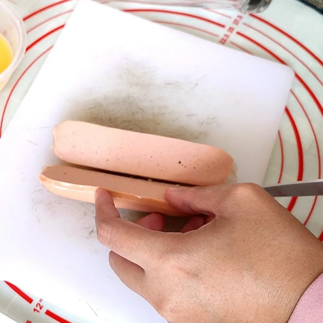 Step 1 Roti Sosis Kepiting