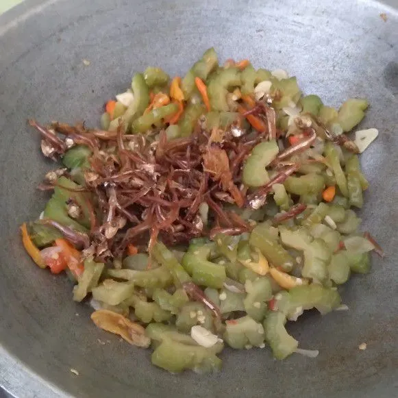 Step 4 Tumis Pare Ikan Teri