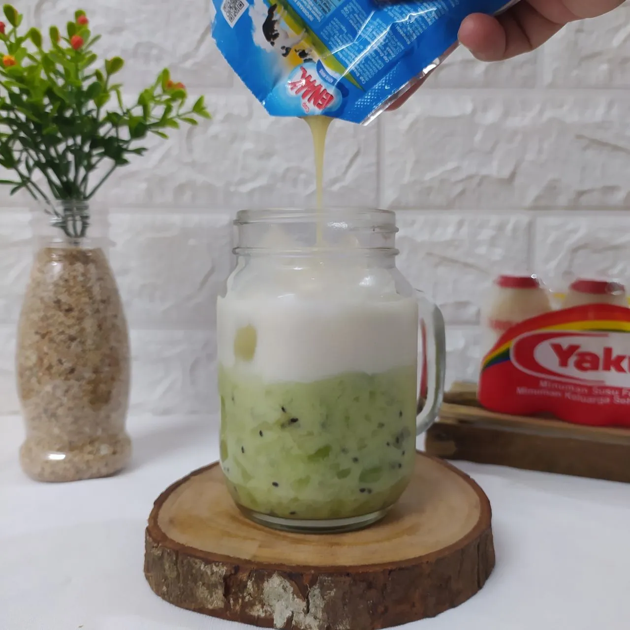Step 5 Es Kiwi Yakult