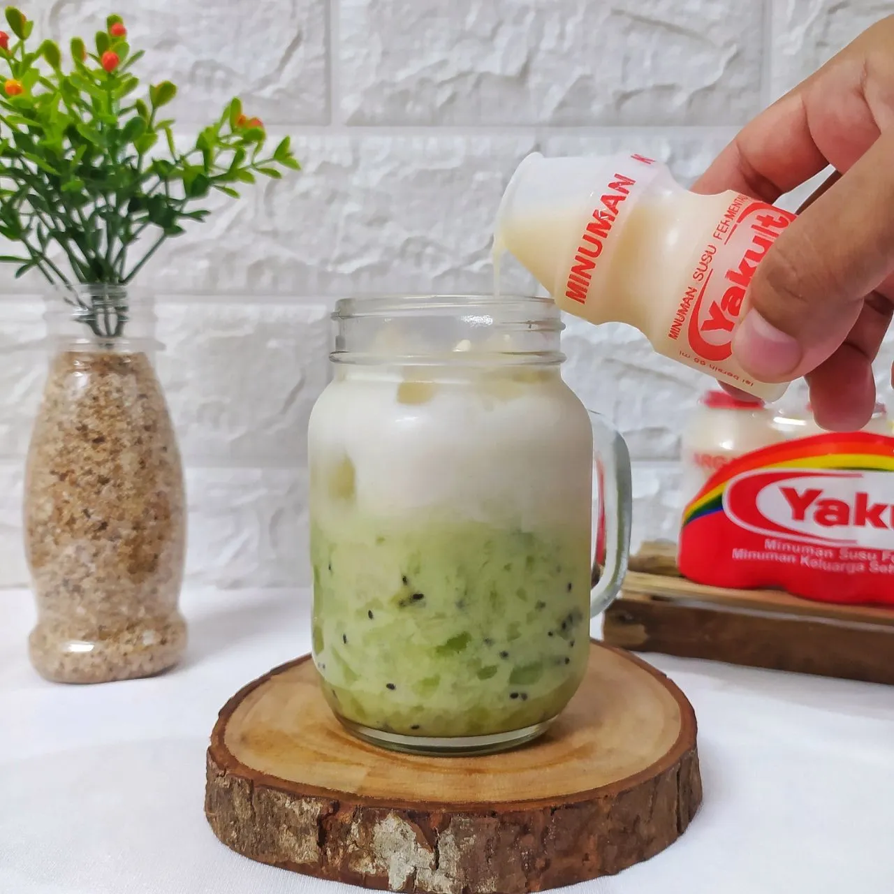 Step 6 Es Kiwi Yakult