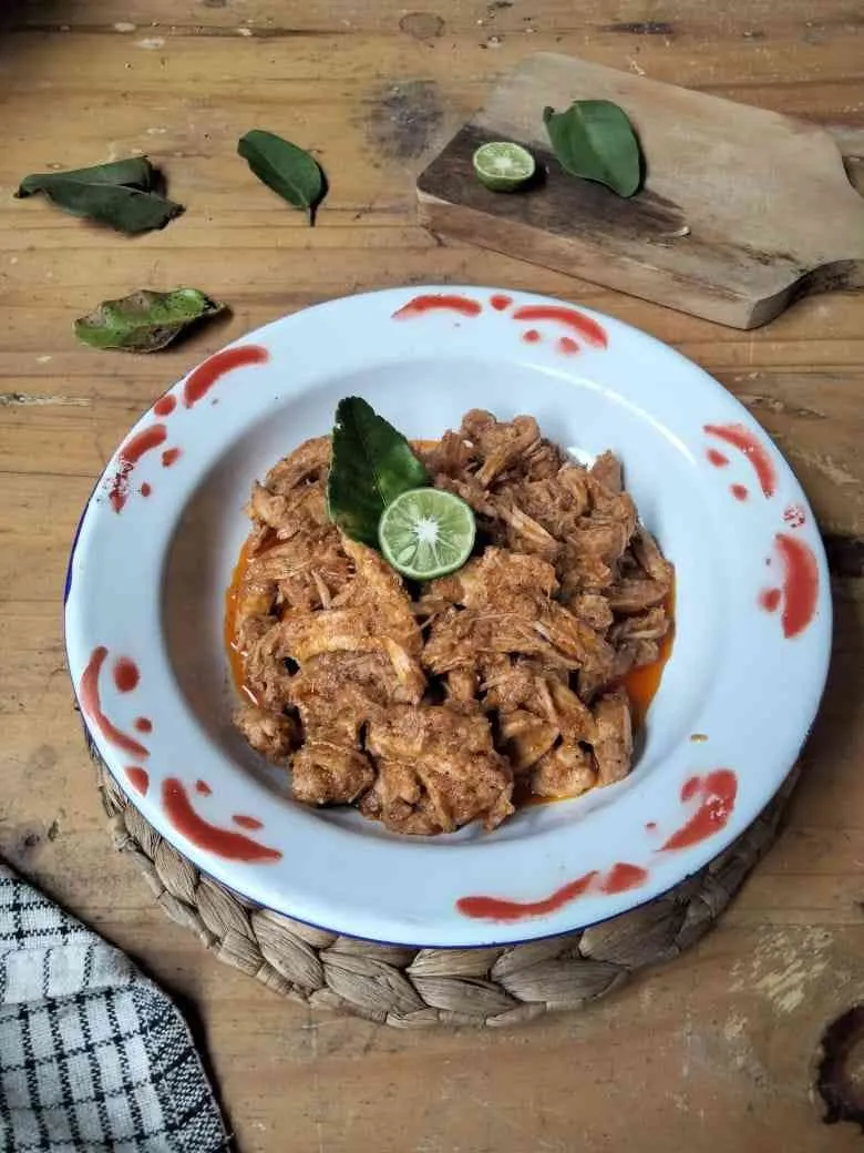 Ayam Suwir Bumbu Rendang