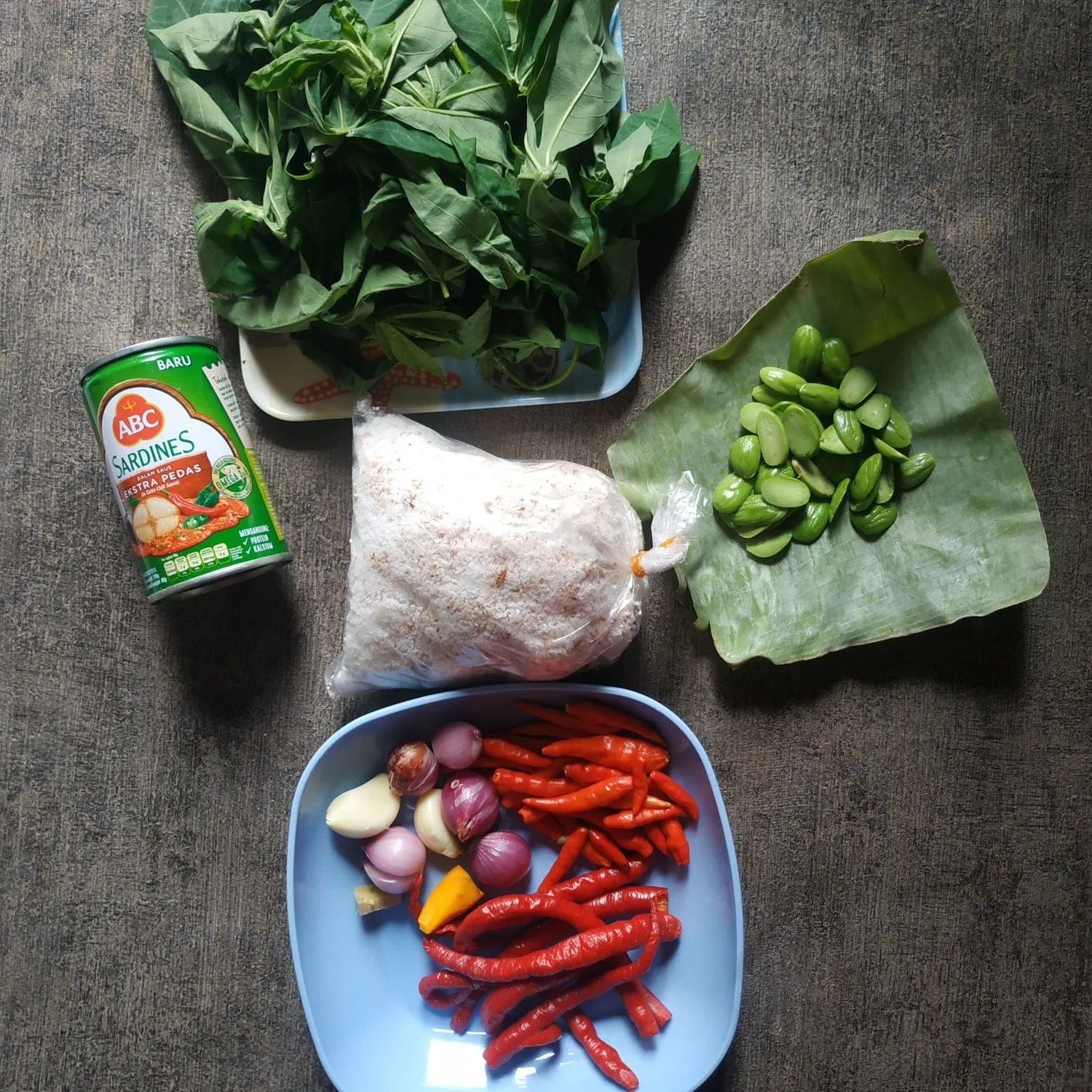 Step 1 Gulai Sarden Pucuk Ubi