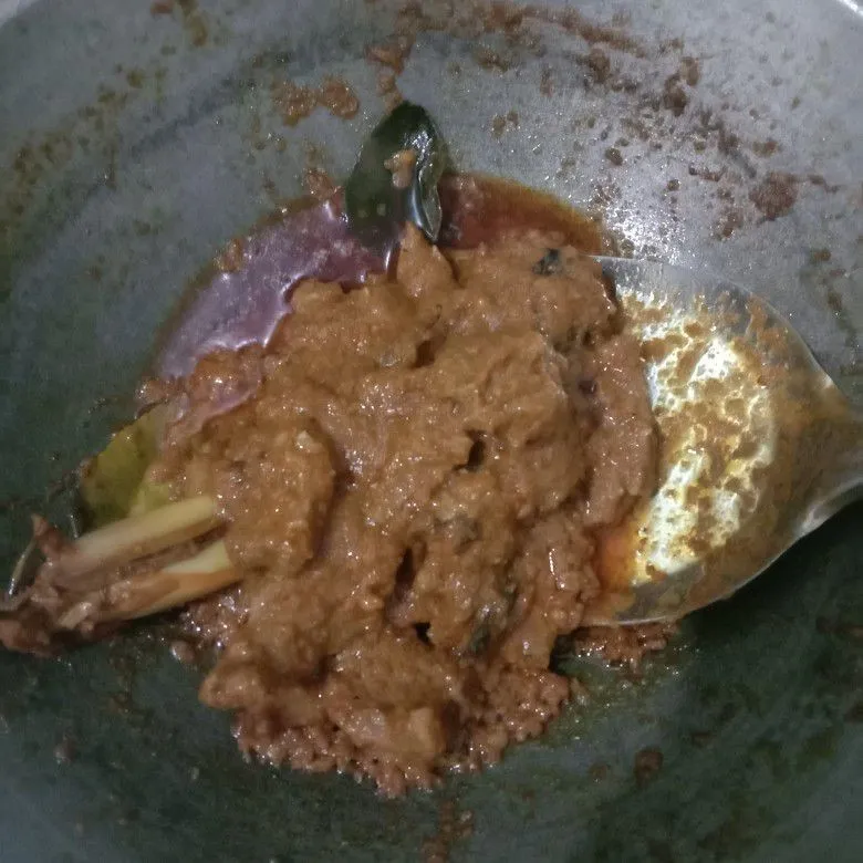 Step 5 Kalio Daging