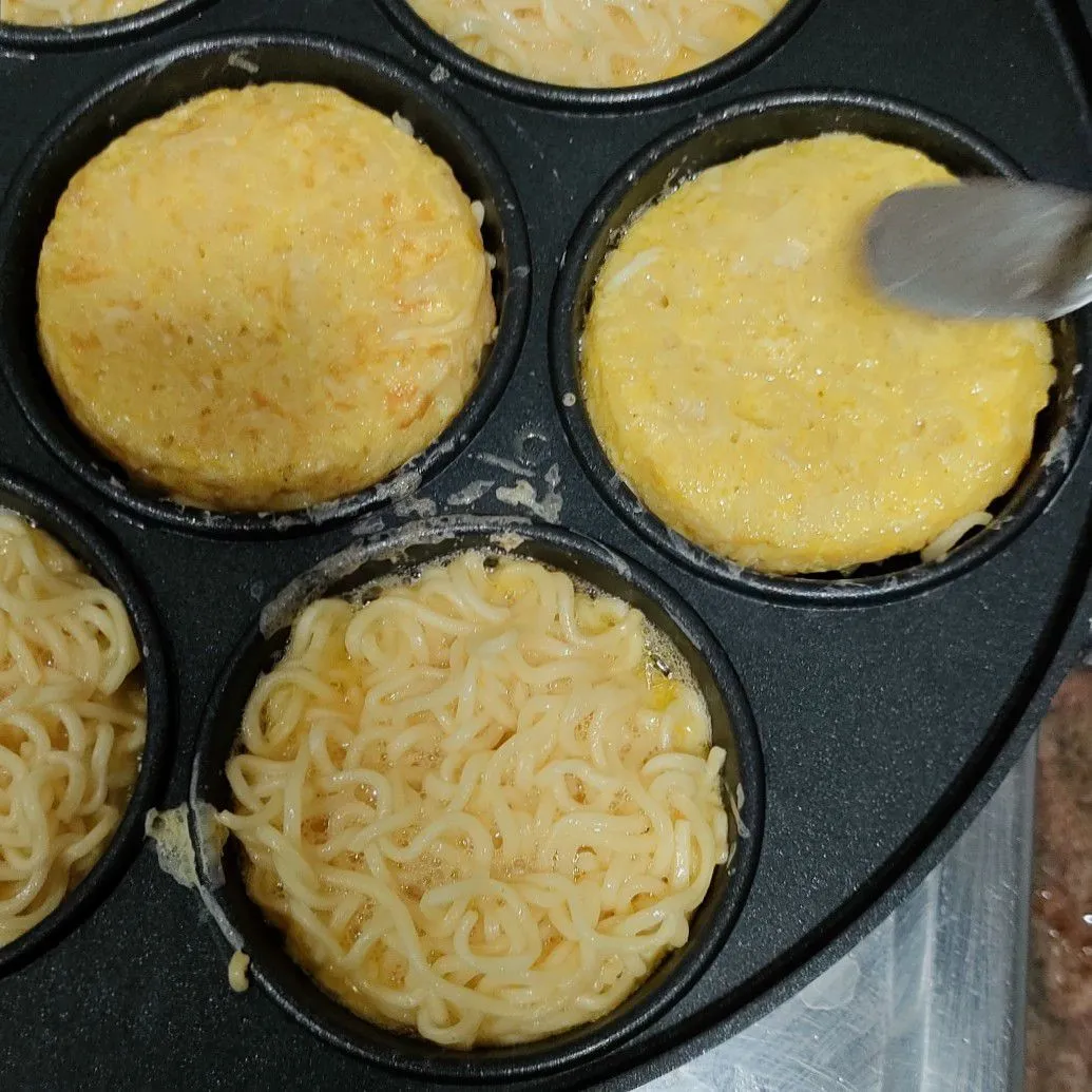 Step 7 Pizza Mie Telur