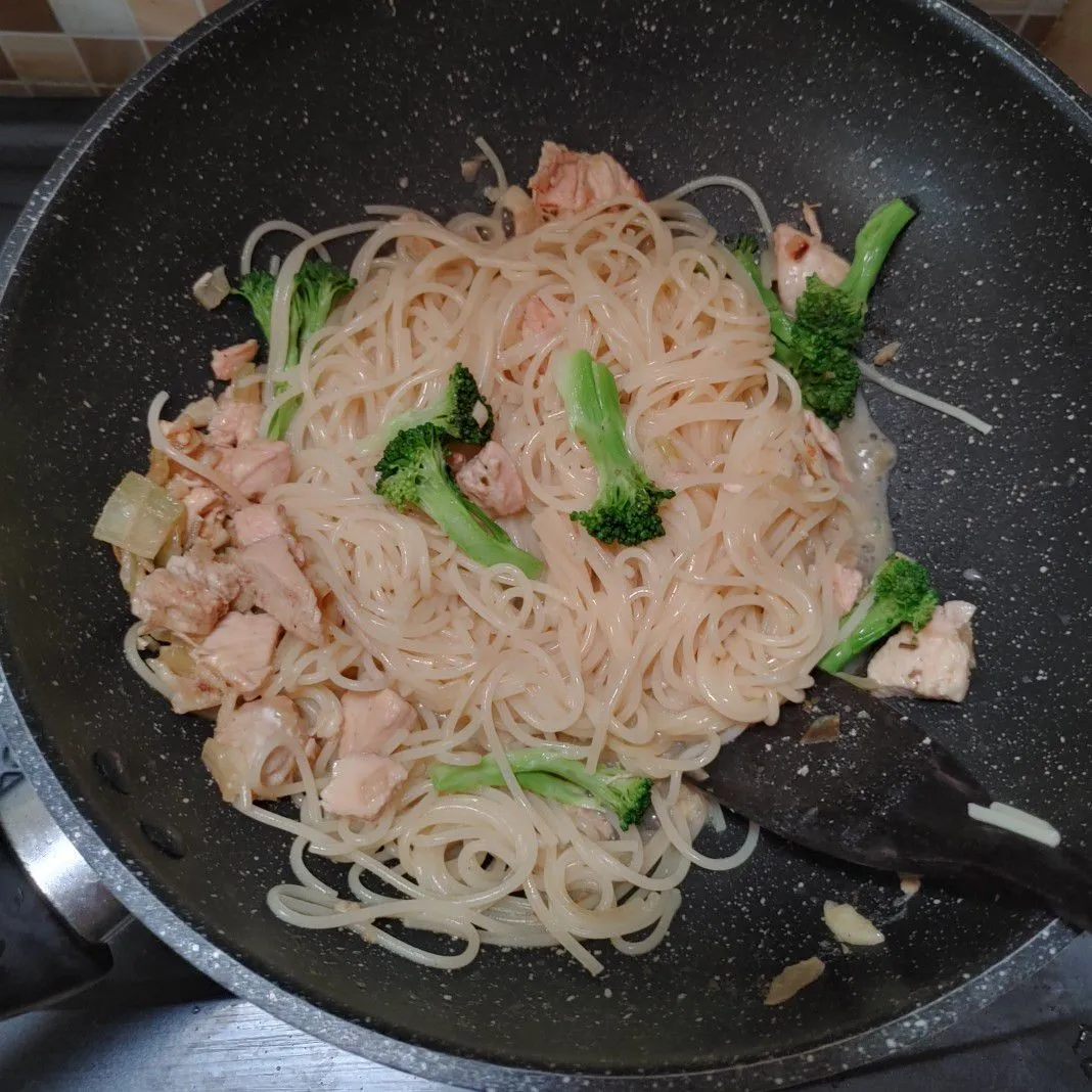 Step 5 Creamy Chicken Lemon Brokoli Pasta