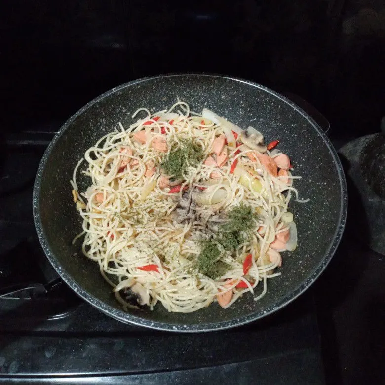 Step 5 Spaghetti Aglio Oleo