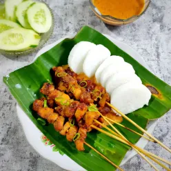 Sate ayam bumbu kacang