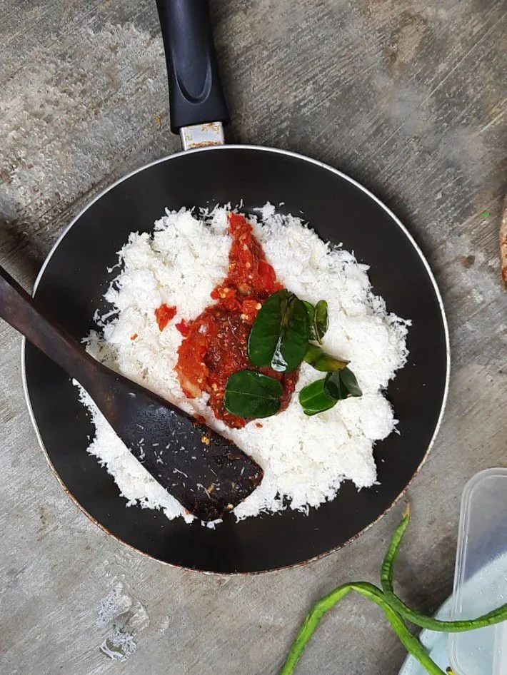 Step 2 Sambal Kelapa Pedas Manis