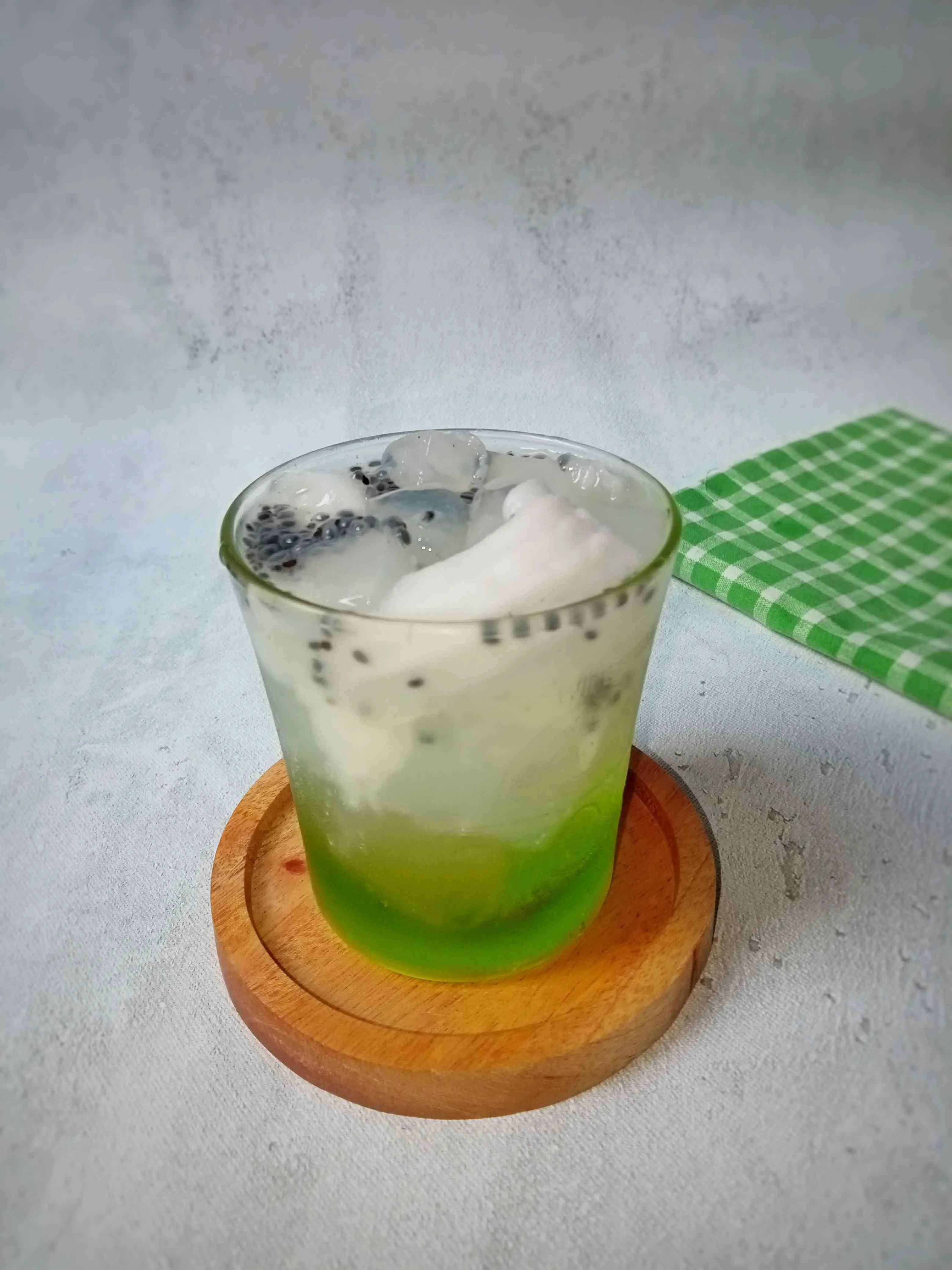 Es Kelapa Muda Nata de Coco