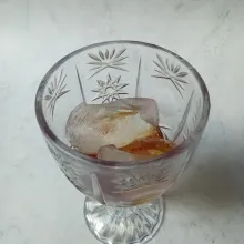 Tuang sirup gula merah secukupnya.